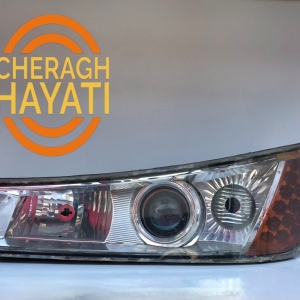 چراغ جلو اتوبوس پیشرو