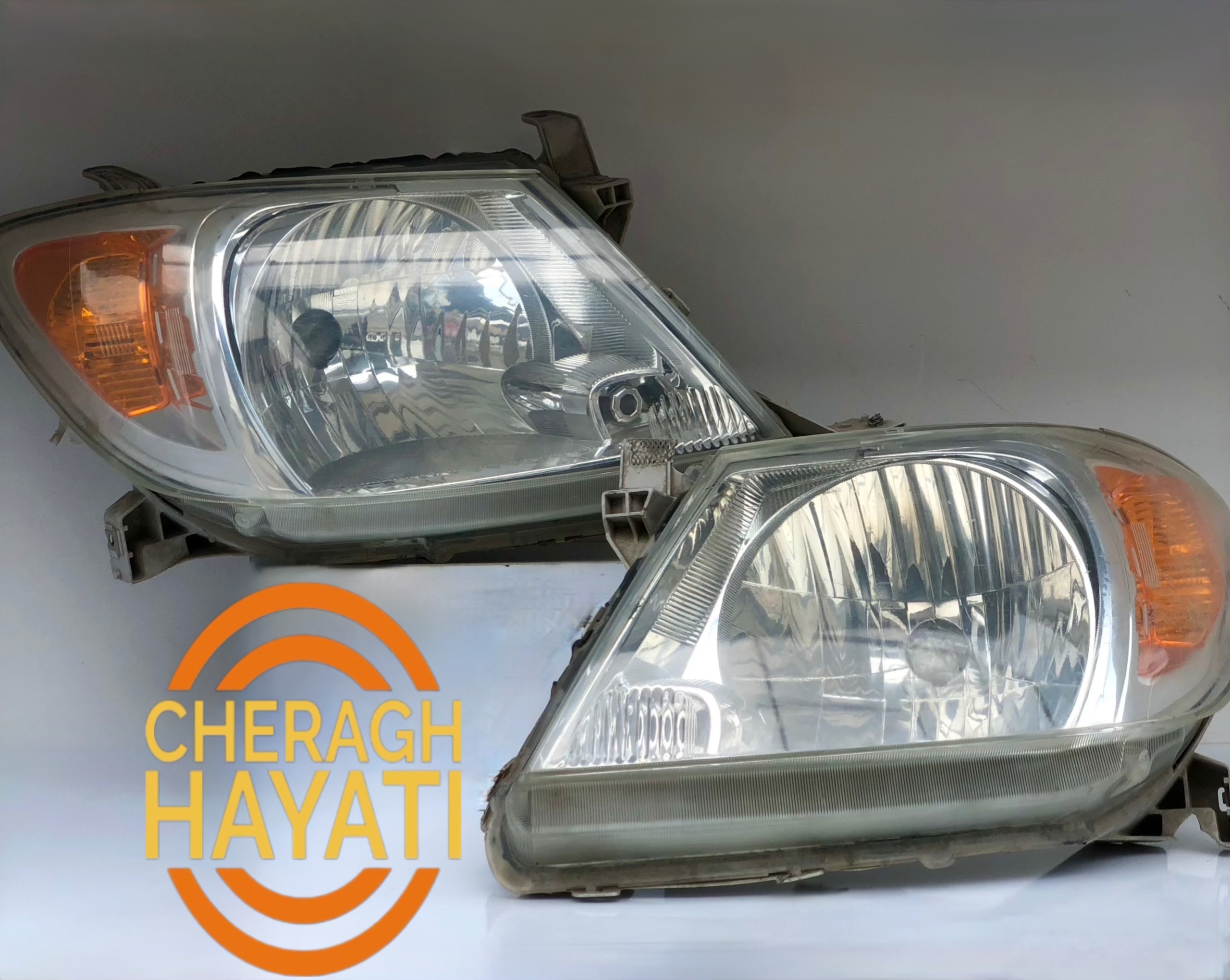 چراغ جلو تویوتا هایلوکس - تصویر 2