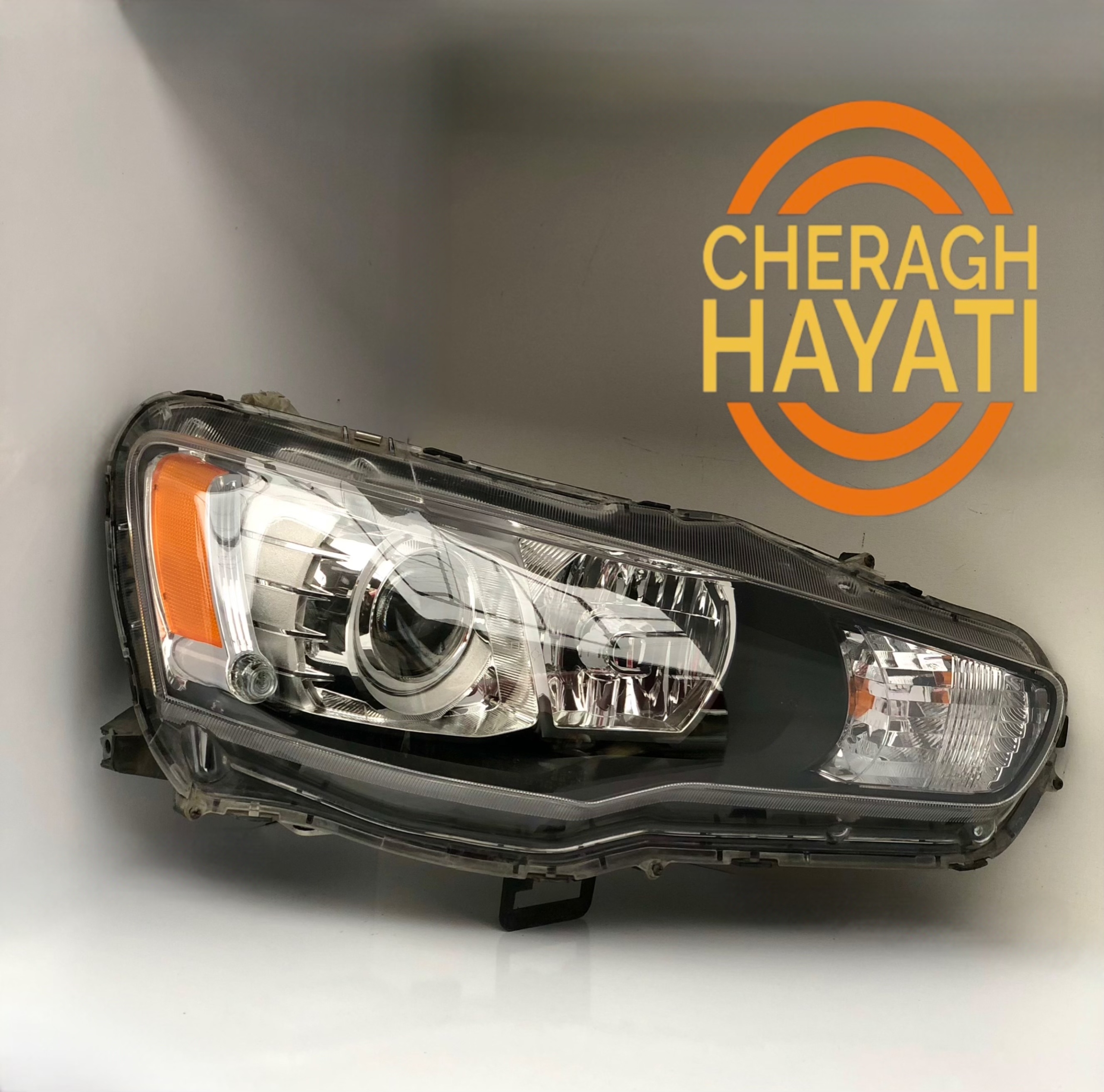 چراغ جلو میتسوبیشی